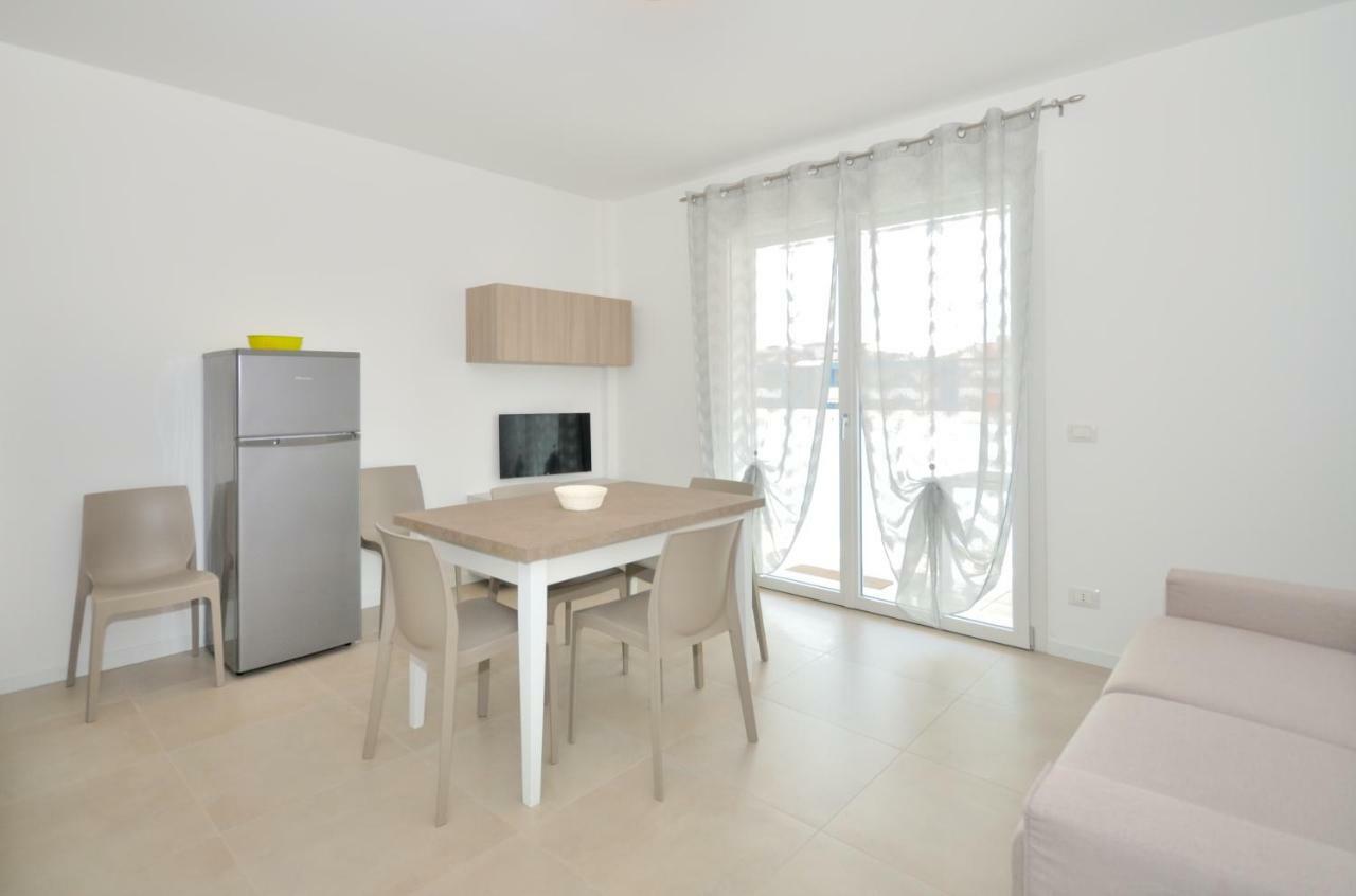 Condominio Il Faro 比比翁 外观 照片
